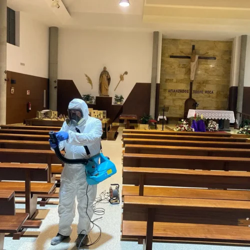 desinfeccion bancos iglesia tecnicarcoma